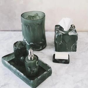 Accessoires de salle de bain en résine de qualité supérieure, ensemble de 6 pièces, distributeur de savon, gobelet, porte-brosse à dents, décoration de salle de bain - Product Image 1