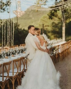 ชุดราตรียาวแต่งระบายสีขาวสำหรับผู้หญิงเดรสงานพรอมแขนกุดลายดอกไม้ - Product Image 2