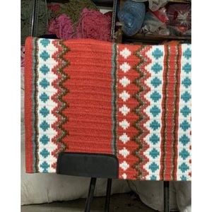 Manta de montar western de lana tejida a mano con patrón Navajo en rojo coral, turquesa y blanco, contorneada, para equitación, accesorios de equitación - Product Image 2