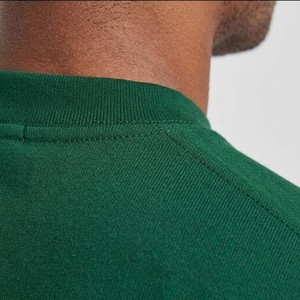 Camiseta Verde de Diseño Premium para Hombre, Corte Cuadrado, Algodón Grueso, Hombros Caídos, Ajuste Relajado, Cuello Redondo, Estilo Urbano, Esencial para el Verano - Product Image 3