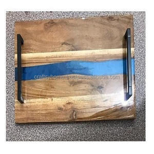 Bandeja de Almacenamiento Ecológica para el Hogar, Cocina, Fiestas y Bodas, Hecha de Madera de Olivo y Resina con Asas de Metal, de Natural House - Product Image 3