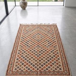Tapis en laine bouclée tissé à la main de qualité supérieure - Couleur unie, antidérapant, tapis de sol moderne avec franges pour usage domestique et commercial - Product Image 2