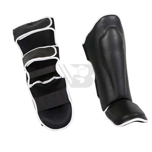 Protectores de Espinilleras Personalizados de Calidad Superior para Adultos - Ecológicos y Lavables para Entrenamiento de Artes Marciales (MMA, Kickboxing, Karate, Muay Thai) - Product Image 3