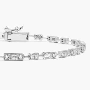 กำไลเพชรเลี้ยงในห้องปฏิบัติการ ทรงกลมเจียระไนแบบบริลเลียนท์ หรูหราสำหรับผู้หญิง ทองคำสั่งทำพิเศษ 14K 18K 22K - Product Image 3