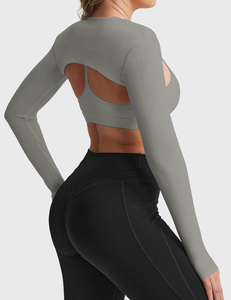 Haut court tricoté extensible pour femme, coupe ajustée, manches longues, ouvert sur le devant, style shrug, en polyester et élasthanne, idéal pour superposition décontractée - Product Image 4
