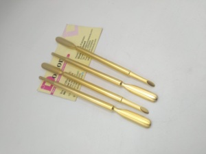 Empujador de cutículas de acero inoxidable chapado en oro mate de primera calidad, con logotipo personalizado, de doble punta, para el cuidado de las uñas. - Product Image 6