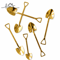 Dekoratives Messing-Schaufel-Löffel-Set mit Goldfinish, Mini-Spatenförmige Schalen mit D-Griff-Design, Langer Griff, Einzigartiges Servierbesteck