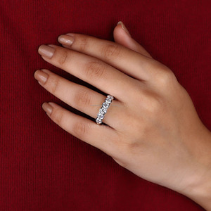 Bague de mariage en diamant de laboratoire Bague de fiançailles demi-éternité empilable simple Or blanc massif 14k Certifié IGI Bijoux Vana Her - Product Image 5
