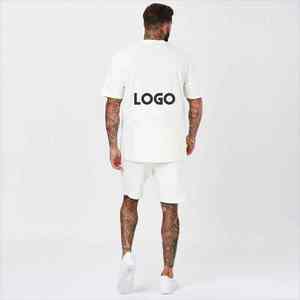 ชุดกีฬาฤดูร้อนแบบสองชิ้นสำหรับผู้ชาย ปรับแต่งได้ เสื้อแขนสั้นระบายอากาศและกางเกงขาสั้น ชุดกีฬากลางแจ้ง - Product Image 3