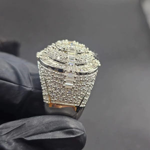 Anillo de Moissanita de Lujo con Corte Esmeralda, Certificado IGI, Chapado en Oro de 14K, Plata de Ley 925, Estilo Championship Iced Out VVS - Product Image 3