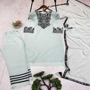 Conjunto de Kurta y Pantalón de Georgette para Fiesta para Mujer VASTRA COTTAGE con Bordado de Papel Metálico, Detalle de Encaje y Dupatta a Juego - Product Image 6
