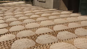 ขนมข้าวโพดอบกรอบรสกะทิเวียดนามแบบดั้งเดิม รสชาติเข้มข้นจากกะทิ - Product Image 6