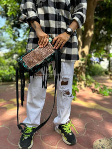 Nueva llegada occidental real hecho a mano pelo en piel Tooled cuero flecos Sling Bag mujeres elegantes ocultas llevar Casual bandolera - Product Image 2