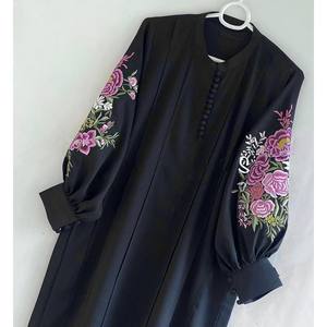 Hermoso conjunto de mujer Top-Bottom y Dupatta para fiestas - Product Image 2