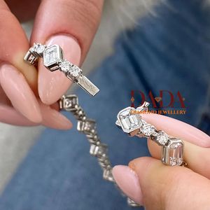 Pulsera de eslabones con esmeraldas de élite y diamantes cultivados en laboratorio para mujer, pulsera de tenis contemporánea, regalo de joyería fina - Product Image 2