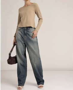 T-shirt femme en tissu premium, manches courtes, coupe slim, crop top pour adolescentes et femmes, haute qualité, basique mais au look élégant. - Product Image 1