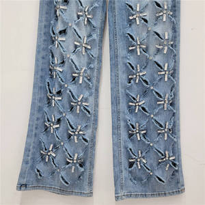 Jean en denim coupe droite pour femme, longueur intégrale, en coton délavé, coupe ample, motif géométrique perlé, style bohème, printemps - Product Image 3