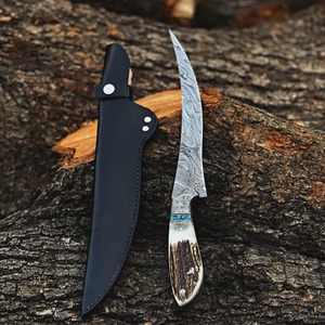 Couteau à filet en acier damas fait main avec manche en bois de cerf et étui en cuir - Product Image 2