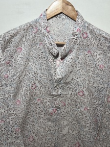 ชุดคุรตะสไตล์ชาติพันธุ์คลาสสิกสำหรับผู้ชาย |   ผ้าฝ้าย 100% แขนยาว |   ชุดคุร์ตะลายดอกพิมพ์บล็อกแบบยาว - Product Image 3