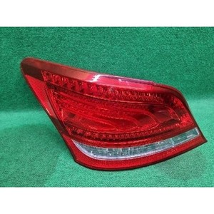 Feu arrière gauche d'occasion Equus 924013N000 - Product Image 1