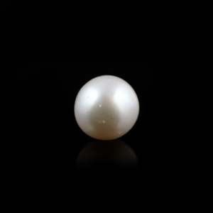 Handcrafted 5.4 Carat Loose Pearl Gemstone for Fine Jewelry - Product Image 2