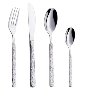 Un ensemble de couverts en acier inoxydable de qualité exceptionnelle transforme les repas quotidiens en moments de dégustation raffinés. - Product Image 1