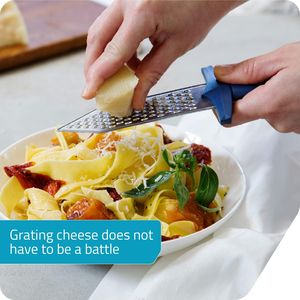Grattugia per Formaggio in Metallo Resistente Antiruggine a Forma di Spada, Utensile per Formaggio, Cioccolato e Spezie con Grazioso Kit - Product Image 4