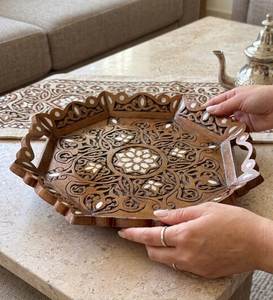 Plateau de service ovale en bois avec incrustation de nacre, design calligraphique arabe personnalisé, fait main, style oriental. - Product Image 5