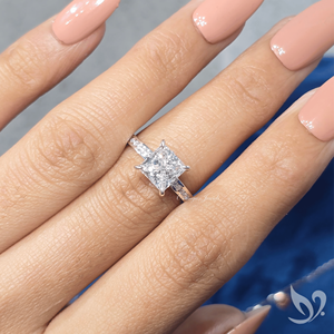 แหวนเพชรทรงปริ๊นเซสคัท 2 กะรัต เพาะเลี้ยงในห้องปฏิบัติการ รับรองโดย IGI ประดับเพชรแบบช่องและแบบฝังเต็มวง ตัวเรือนทองคำขาว 10K แหวนหมั้น - Product Image 5