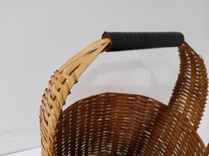 Panier tissé vintage artisanal du Vietnam avec poignée en bambou et rotin, panier de rangement de style mi-siècle, fournisseur et fabricant - Product Image 6