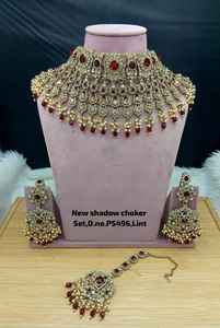 Parure de bijoux de luxe de haute qualité, dernier cri, en cuivre plaqué or, avec perles et Kundan, comprenant collier ras-du-cou, boucles d'oreilles et Maang Tikka, pour fiançailles - Product Image 3