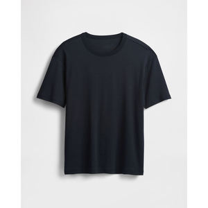 Camiseta casual para hombre de uso diario, tela transpirable y suave, ropa cómoda y elegante para uso diario y con un look moderno. - Product Image 1