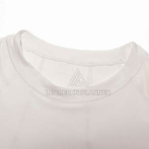 เสื้อแรชการ์ดผู้ชายดีไซน์ล่าสุด ชุดกีฬาขายดี ราคาถูก พร้อมโลโก้สั่งทำ ผลิตในปากีสถาน - Product Image 6