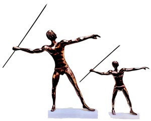 Juego de 2 Esculturas Figurativas de Aluminio, Decoración Artística Contemporánea para Mesa, Figuras Hechas a Mano para Sala de Estar, Jaffs Exports - Product Image 1