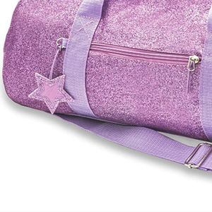 Sac de sport violet à paillettes avec logo Cheer et breloque étoile, fermeture éclair frontale, pour équipement de danse d'enfants, conception personnalisée, vente en gros pour la cheerleading - Product Image 5