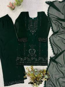 Nouvelle Tendance : Ensemble Mère-Fille TENNECY Designer en Faux Georgette Infroissable, Séchage Rapide, Réversible, Longueur Cheville, Idéal Fêtes et Toutes Saisons - Product Image 4