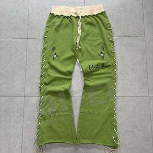 Ensemble survêtement femme personnalisé avec logo brodé, effet vieilli, lavé, pull à fermeture éclair intégrale, pantalon de survêtement et sweat à capuche - Product Image 3