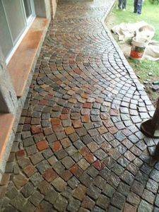 Dalles de pavé en grès sablé, finition rustique, pour marches d'entrée et terrasses extérieures – Dalles de grès sablé découpées sur mesure - Product Image 3
