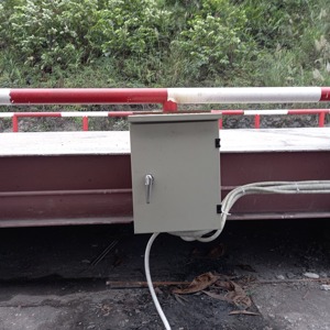 Pont-bascule robuste de 60 tonnes, directement de l'usine, personnalisable avec écran LCD, conforme ISO 9001:2015 - Product Image 4
