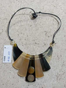 สร้อยคอลูกปัดเรซินอีพ็อกซี่ทำด้วยมือแบบดั้งเดิมสำหรับงานแต่งงานและงานหมั้น - Product Image 6