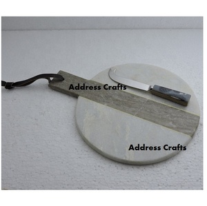 La mejor tabla de queso de mármol de diseño creativo de fabricación india con mango, tablas de cortar de mármol redondas personalizadas y cuchillo para queso - Product Image 1