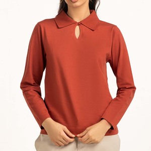 T-shirts pour femmes en coton 100% de haute qualité, coupe ample, manches longues, couleur rouille, style minimaliste décontracté, vente en gros, tendance - Product Image 1