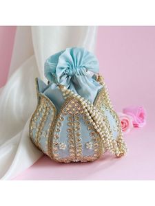 Bolso Potli de Seda Color Durazno con Diseño Único, Bordado Floral Dorado Zardosi, Bolso de Mano Étnico con Cordón para Mujer, para Bodas y Eventos - Product Image 3