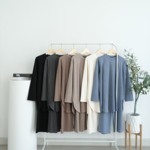 Conjunto de Suéter Tejido Ovalado para Mujer - Product Image 1