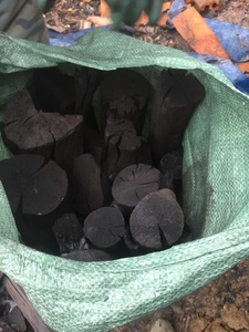 ถ่านดำสำหรับปิ้งย่างและบารากุ - คุณภาพพรีเมียมจากผู้ผลิตเวียดนามโดยตรง ภาษีต่ำ สำหรับการสูบบารากุ - Product Image 5