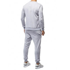 Ensemble de survêtement tendance personnalisé, léger et moderne, idéal pour la gym et les entraînements intenses - Product Image 4