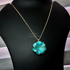 จี้รูปดอกไม้สีเขียวขุ่นทองแดง สร้อยคอประดับพลอยแกะสลัก จี้รูปดอกไม้สีเขียวขุ่นสำหรับผู้หญิง ทำเครื่องประดับ ขายส่งจำนวนมาก - Product Image 4