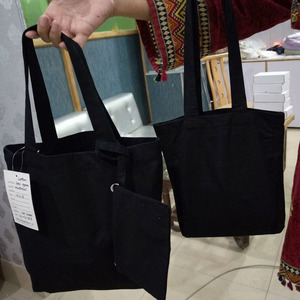 Sac fourre-tout en toile de coton noir écologique imprimé sérigraphié, pochette suspendue, sac à bandoulière de grande capacité, idéal pour le shopping lourd - Product Image 1