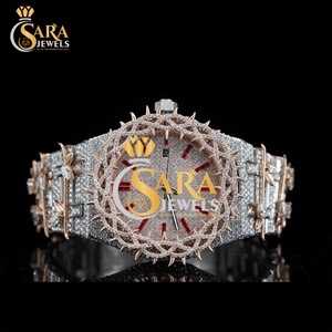 Montre de luxe artisanale entièrement sertie de diamants, bicolore, avec un grand diamant de haute qualité, calendrier complet, montre unisexe en provenance d'Inde - Product Image 4