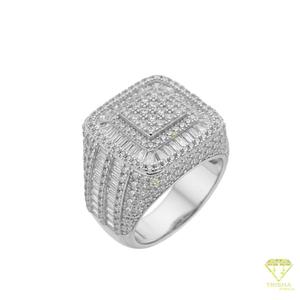Anillo de lujo de plata 925 con diamante cultivado en laboratorio de corte cuadrado para mayoristas de joyería. - Product Image 3